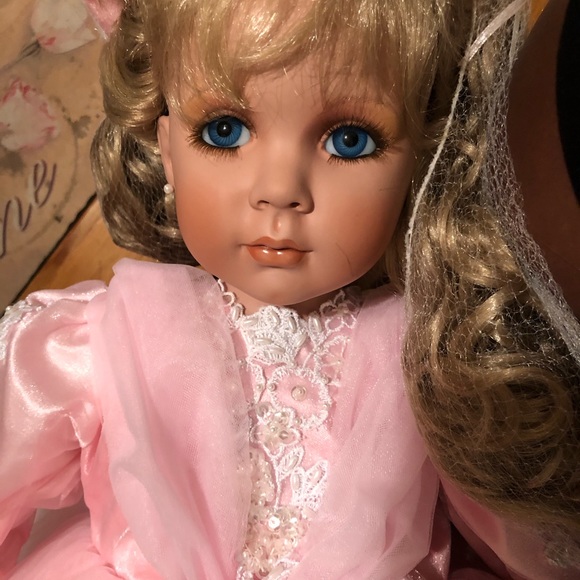 Rustie porcelain doll limited edition - Picture 3 of 8